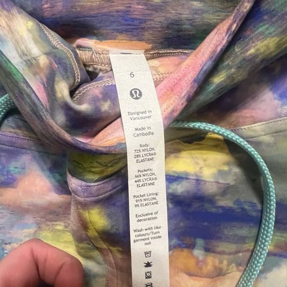 lululemon athletica Woman’s Leggings - Purple and Multicolor - Picture 2 of 6